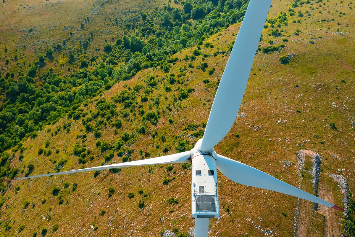 Sizes of Utility-Scale Wind Turbines